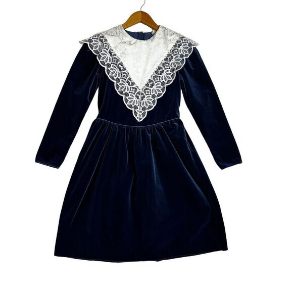 Carrousel Other - Vintage Carrousel Girls Sz 14 Lace Edge Collar Blue Velvet Dress USA Wonderland